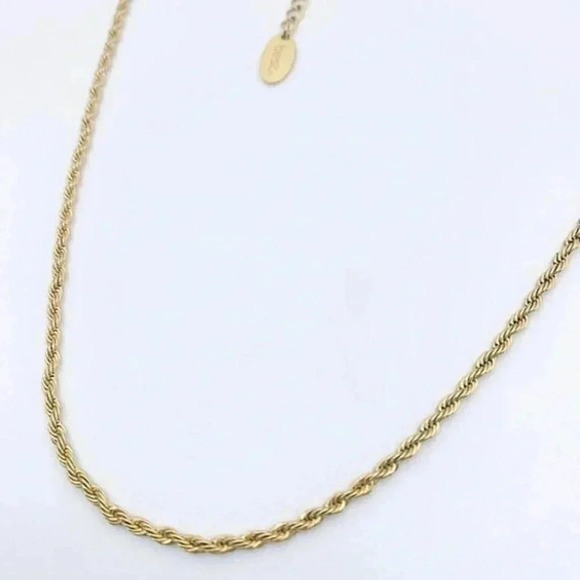 DAINTY Gold  Twisted Rope Necklace 18k Gold Plated Chain Layering Necklace - Picture 1 of 6